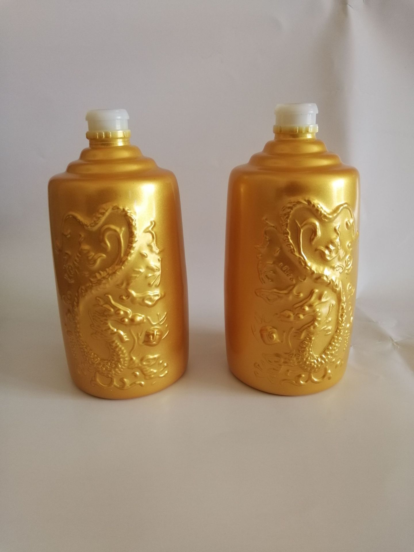 500毫升酒瓶 紅色酒瓶500毫升 噴涂黑色烤花印字酒瓶 配套的蓋子