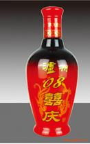 晶白與高白料玻璃瓶 從蒙砂到噴涂，多樣工藝賦能酒水包裝